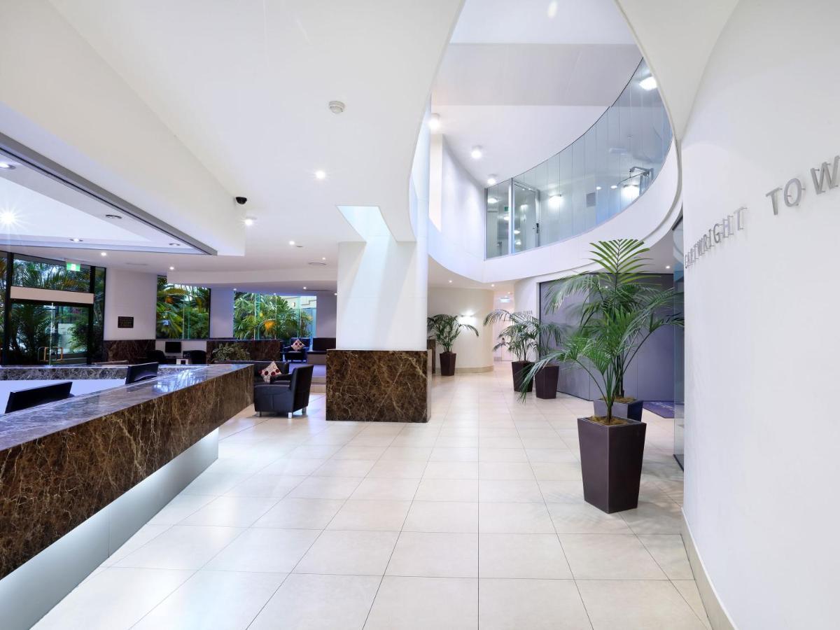 Peninsular Beachfront Resort Mooloolaba Bagian luar foto