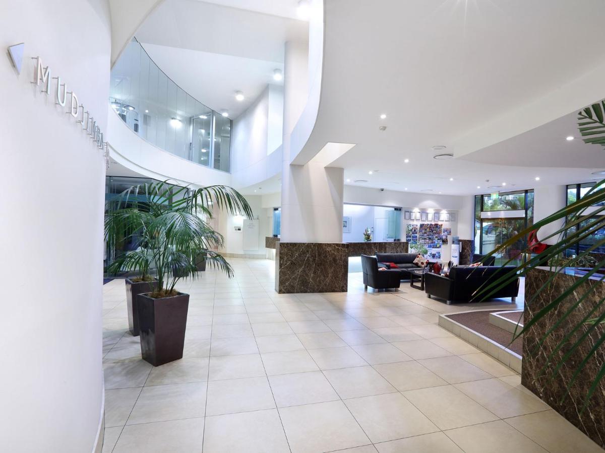 Peninsular Beachfront Resort Mooloolaba Bagian luar foto