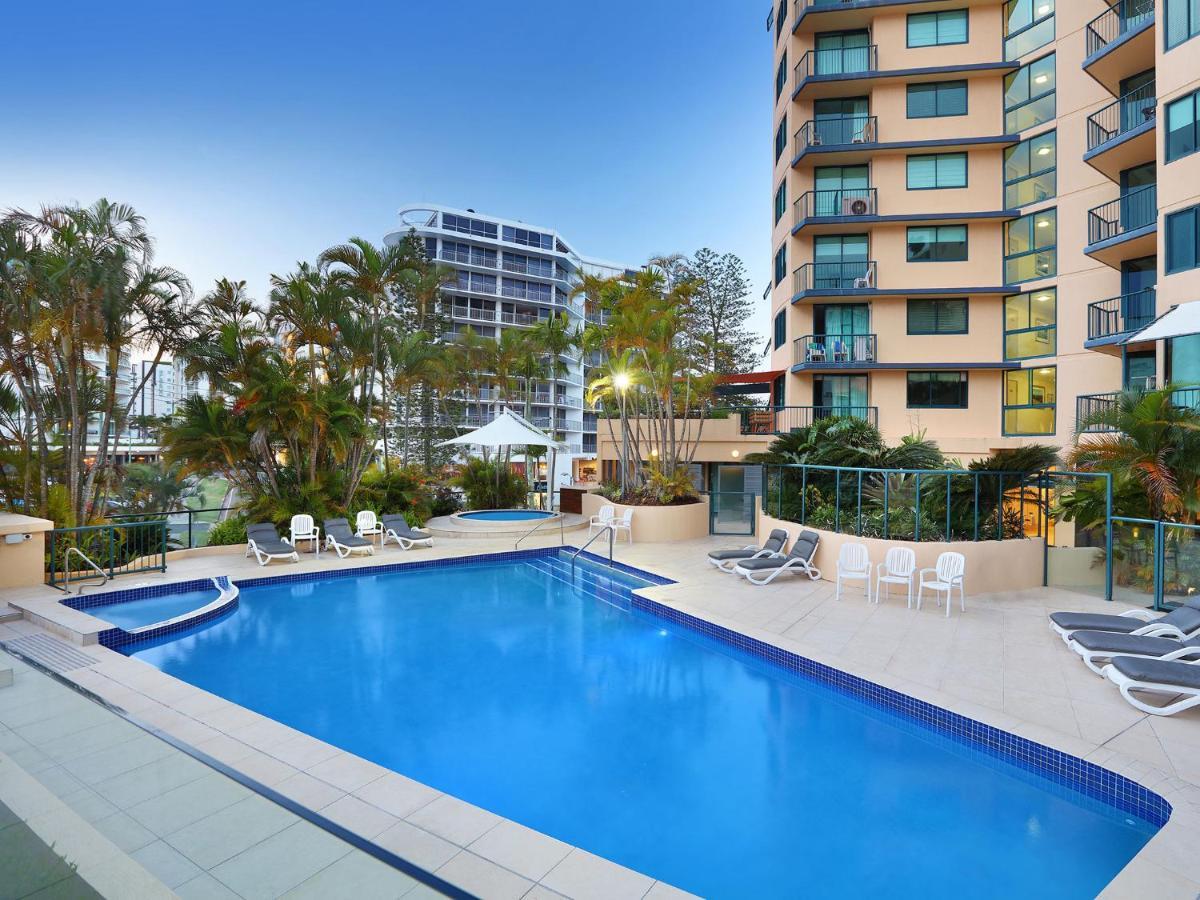 Peninsular Beachfront Resort Mooloolaba Bagian luar foto