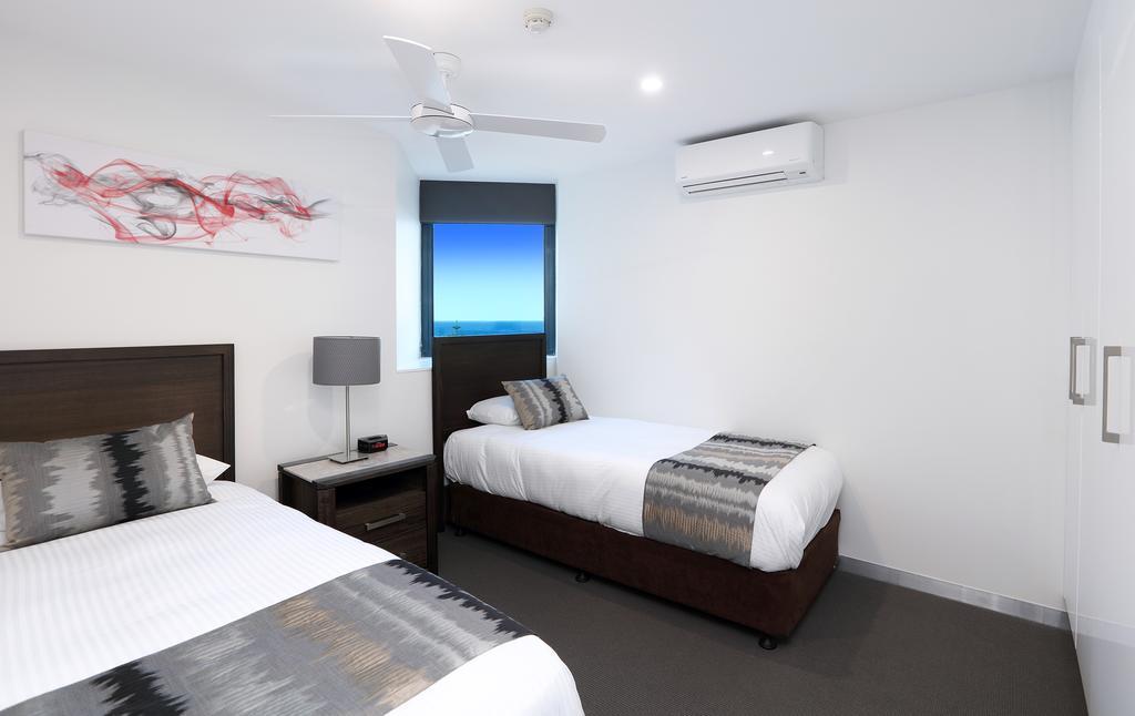 Peninsular Beachfront Resort Mooloolaba Bagian luar foto